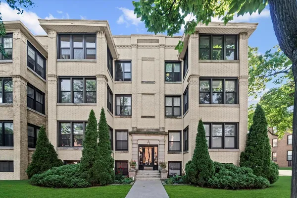 $575,000 | 5935 North Magnolia Avenue, Unit 1, Chicago, IL 60660