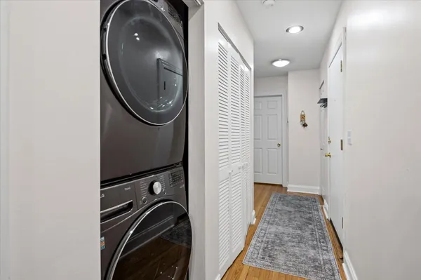 $575,000 | 5935 North Magnolia Avenue, Unit 1, Chicago, IL 60660