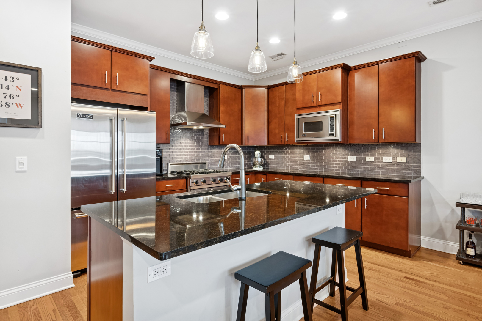 4743 North Clark Street, Unit 4S Chicago, IL 60640 - Photo 3 of 17