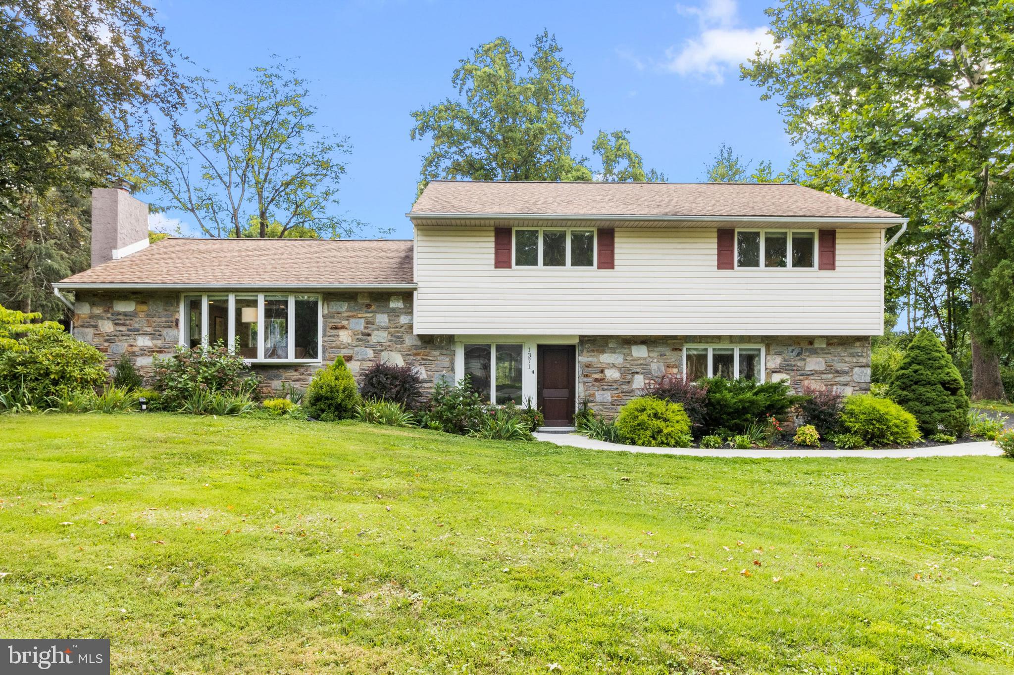1371 Harris Road Dresher, PA 19025 - Photo 1 of 34 Gallery Image 1