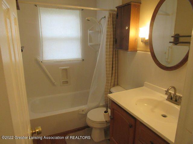 6911 Cooper Road Lansing, MI 48911 - Photo 17 of 20 IMG_1448