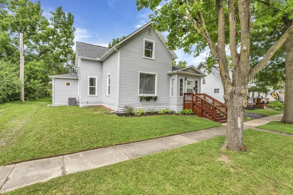 $2,000 | 426 West 6th Street, Marysville, OH 43040
