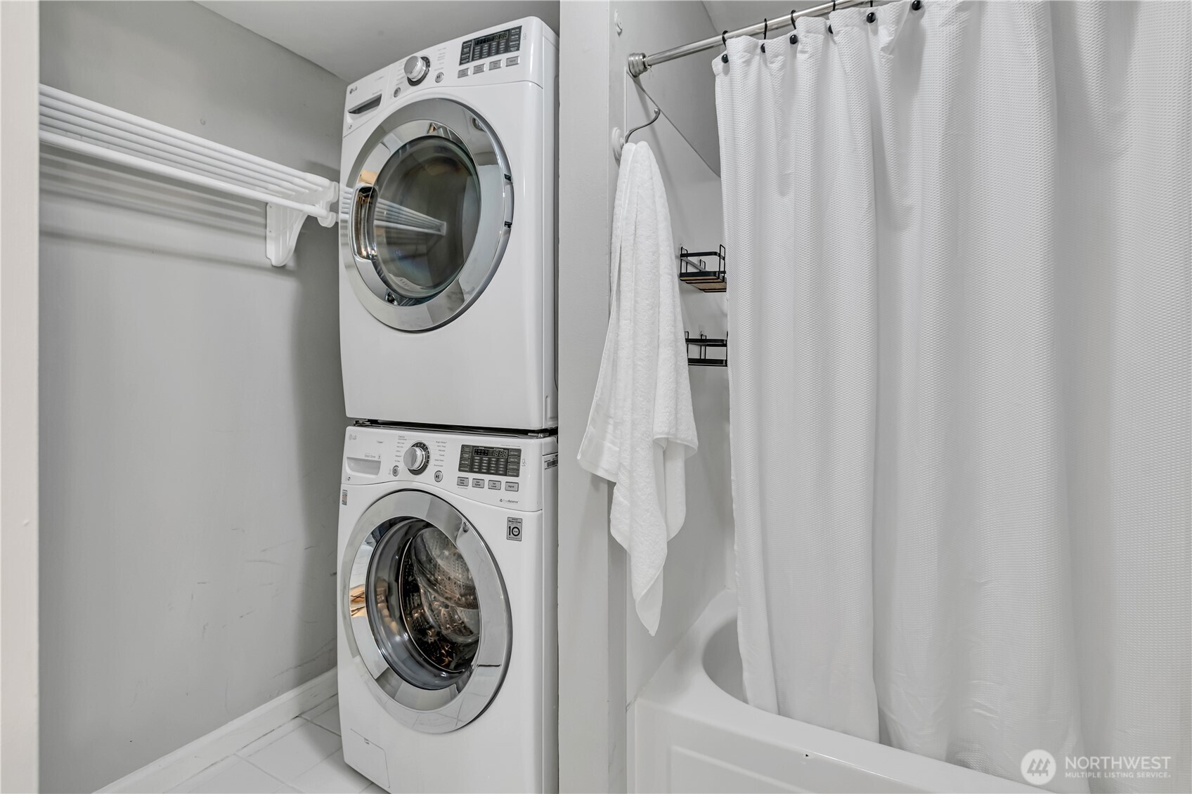 952 North 35th Street, Unit 102 Seattle, WA 98103 - Photo 24 of 32 Gallery Image 24