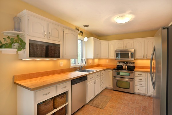 52 Middle Road Newbury, MA 01951 - Photo 3 of 30