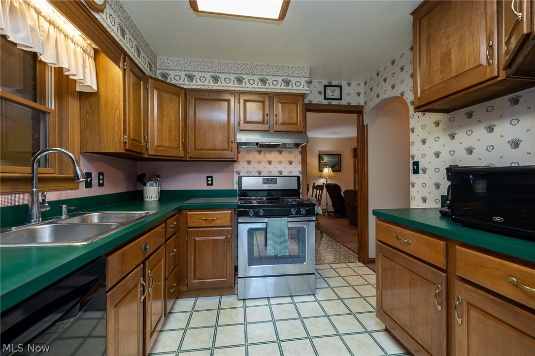 4477 Tiedeman Road Cleveland, OH 44144 - Photo 6 of 35 Gallery Image 6