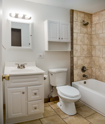 1725 Kent Road Hoffman Estates, IL 60169 - Photo 14 of 25