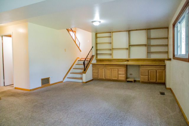 1725 Kent Road Hoffman Estates, IL 60169 - Photo 17 of 25