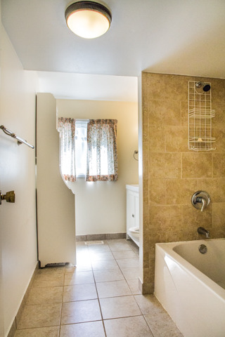 1725 Kent Road Hoffman Estates, IL 60169 - Photo 19 of 25