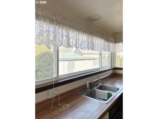 $329,000 | 4297 Southwest Runnion Court, Pendleton, OR 97801