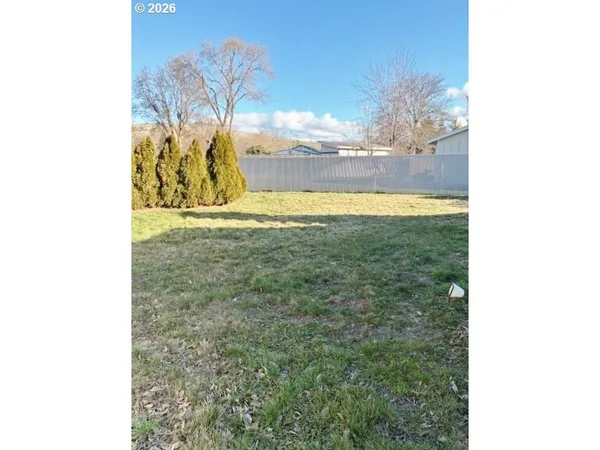 $329,000 | 4297 Southwest Runnion Court, Pendleton, OR 97801
