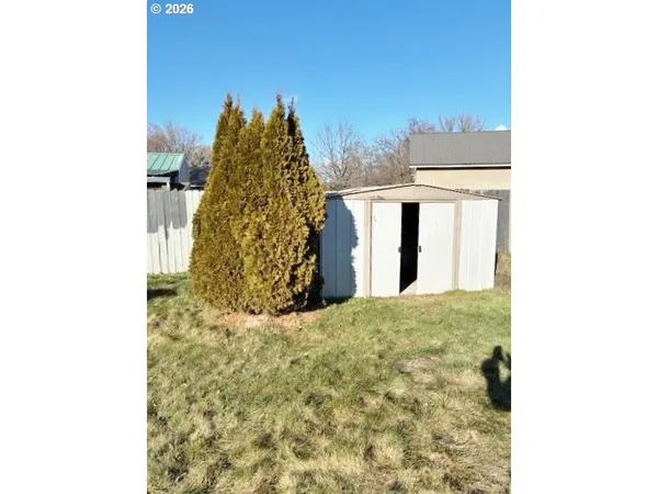 $329,000 | 4297 Southwest Runnion Court, Pendleton, OR 97801