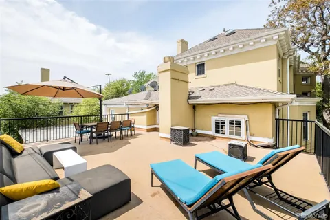 a view of a back yard of the house