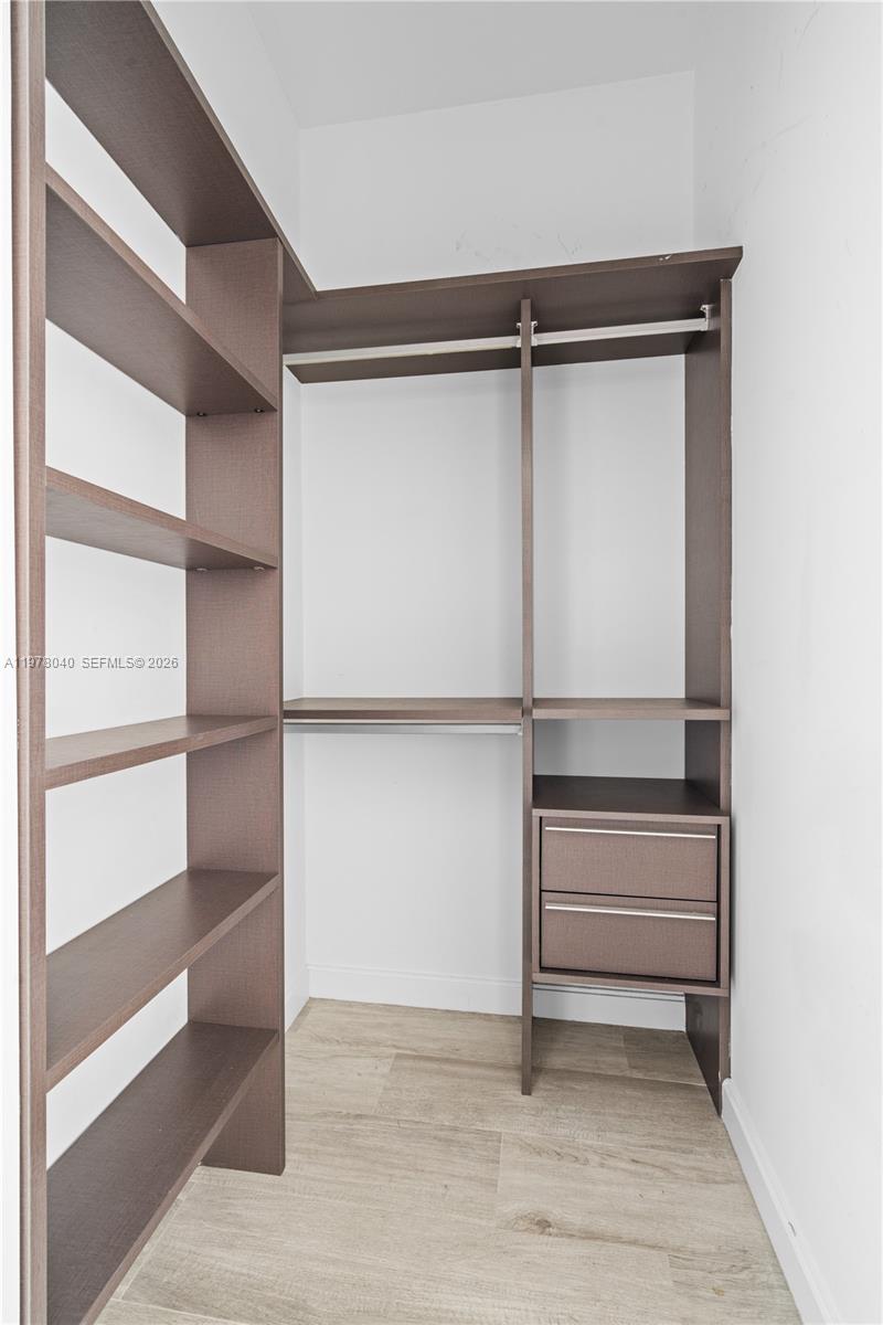 45 Southwest 9th Street, Unit 4706 Miami, FL 33130 - Photo 15 of 41