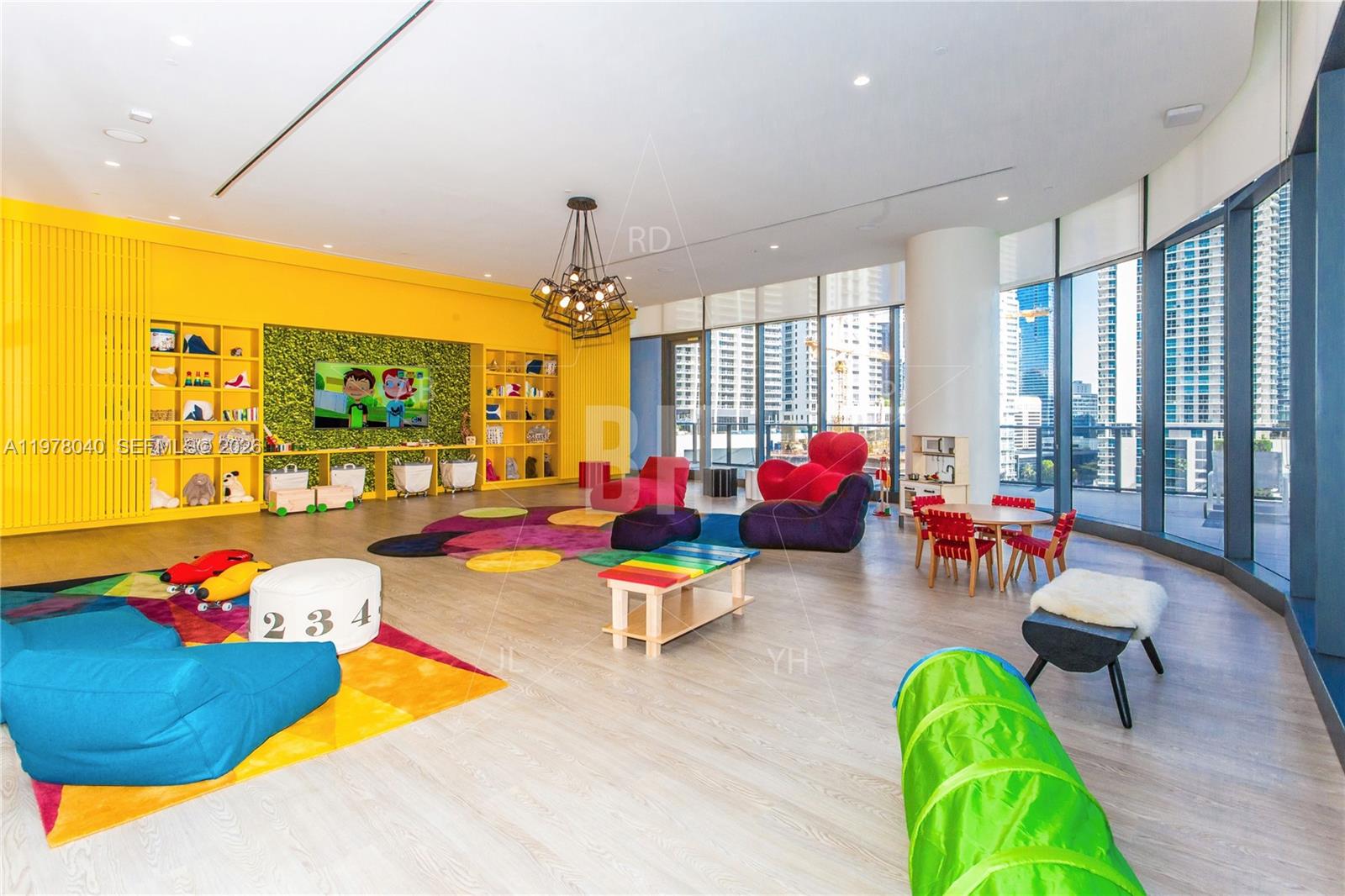 45 Southwest 9th Street, Unit 4706 Miami, FL 33130 - Photo 32 of 41