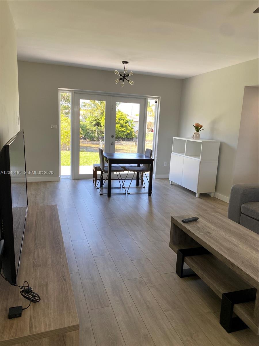 11121 Southwest 46th Street Miami, FL 33165 - Photo 3 of 13