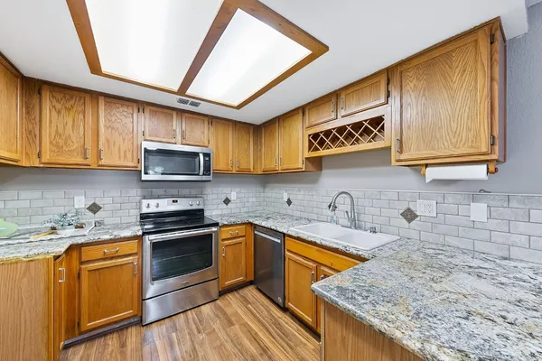$354,900 | 6224 Oak Valley Lane, Citrus Heights, CA 95621