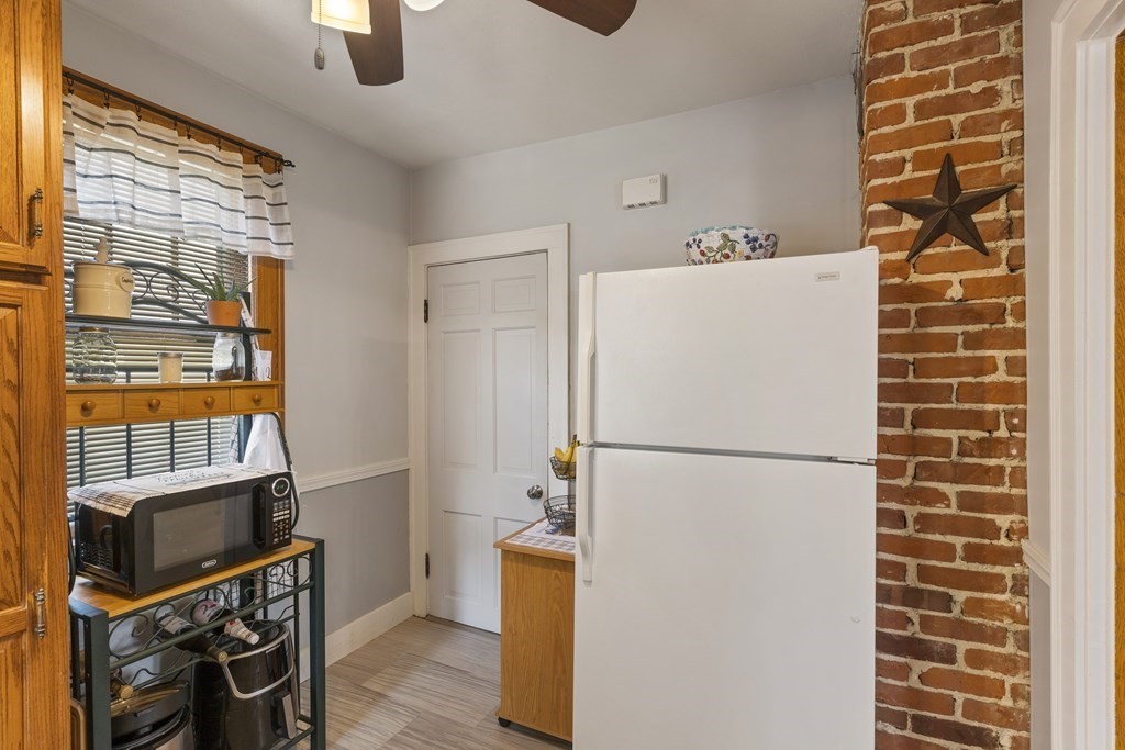 58 Webber Street Springfield, MA 01108 - Photo 8 of 17