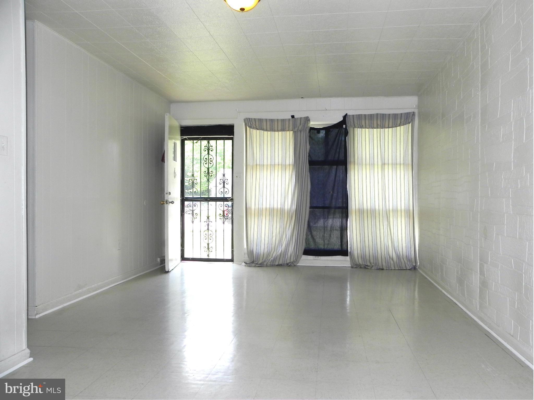 1829 Ray Leonard Road Landover, MD 20785 - Photo 14 of 21 Living Room