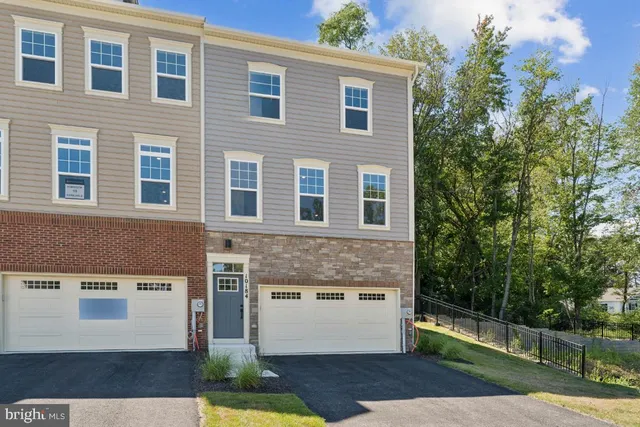 $619,990 | 10184 Kings Grove Way, Damascus, MD 20872