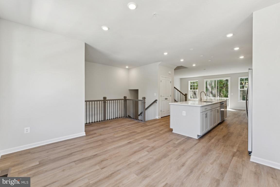 10184 Kings Grove Way Damascus, MD 20872 - Photo 8 of 25