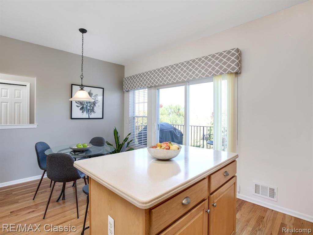 403 Cherry Orchard Road Canton, MI 48188 - Photo 10 of 24
