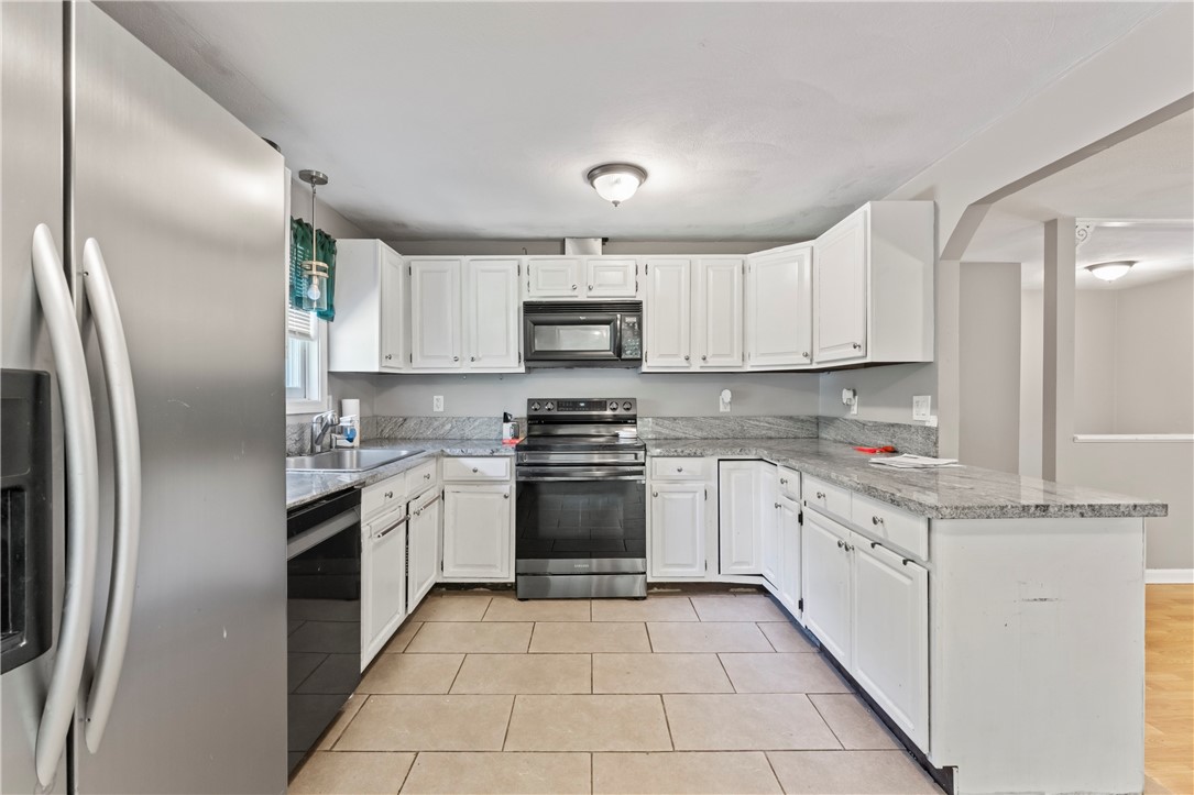871 Read School House Road Coventry, RI 02816 - Photo 13 of 41