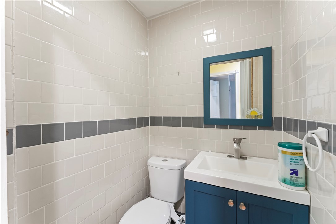 871 Read School House Road Coventry, RI 02816 - Photo 17 of 41