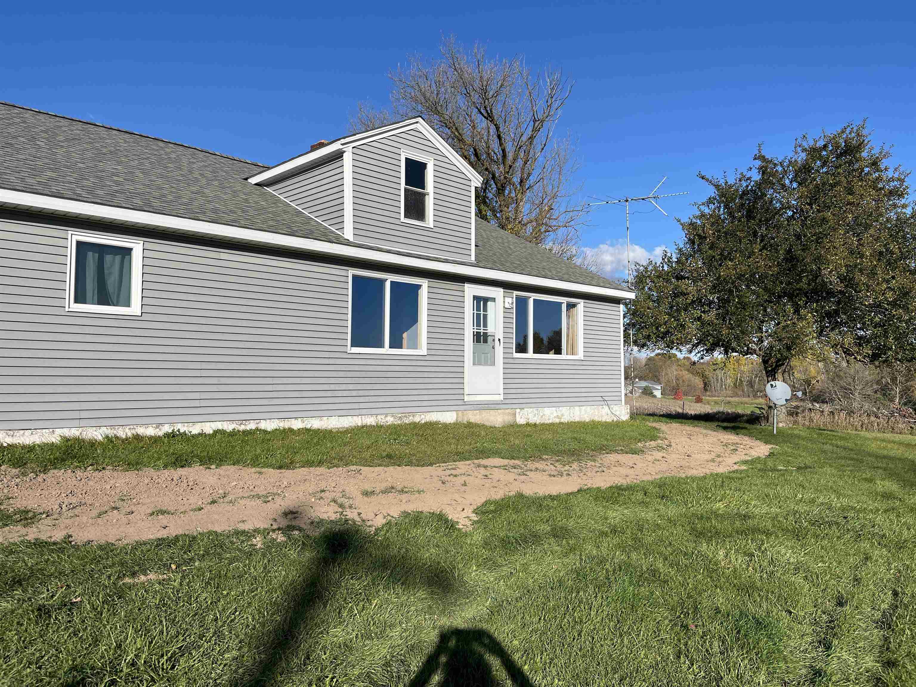 6034 West Sterling Road Sterling, MI 48659 - Photo 2 of 25