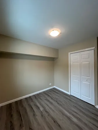 $2,500 | 176 Craig Drive West, Chicago Heights, IL 60411