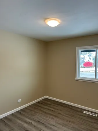 $2,500 | 176 Craig Drive West, Chicago Heights, IL 60411