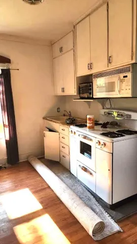 $200,000 | 801 Summit Avenue, St. Paul Park, MN 55071