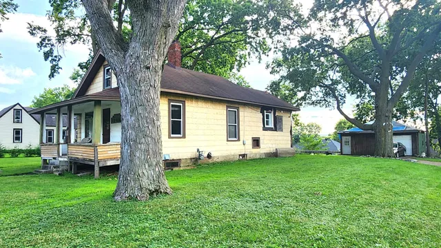 $200,000 | 801 Summit Avenue, St. Paul Park, MN 55071