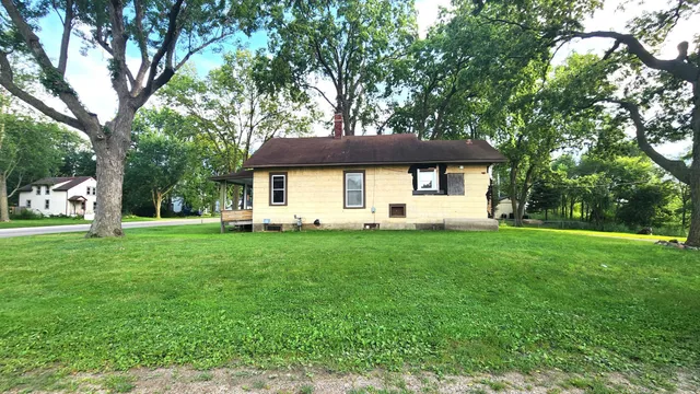 $200,000 | 801 Summit Avenue, St. Paul Park, MN 55071
