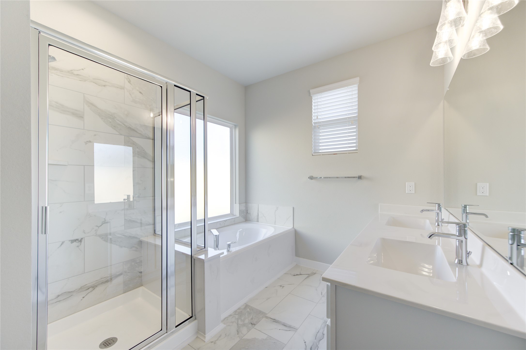 2623 Finley Lane Rosenberg, TX 77471 - Photo 25 of 49 a bathroom with a bathtub shower sink and mirror