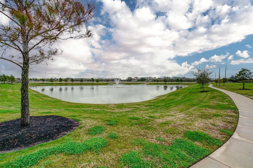 2623 Finley Lane Rosenberg, TX 77471 - Photo 47 of 49 a view of a lake with a big yard