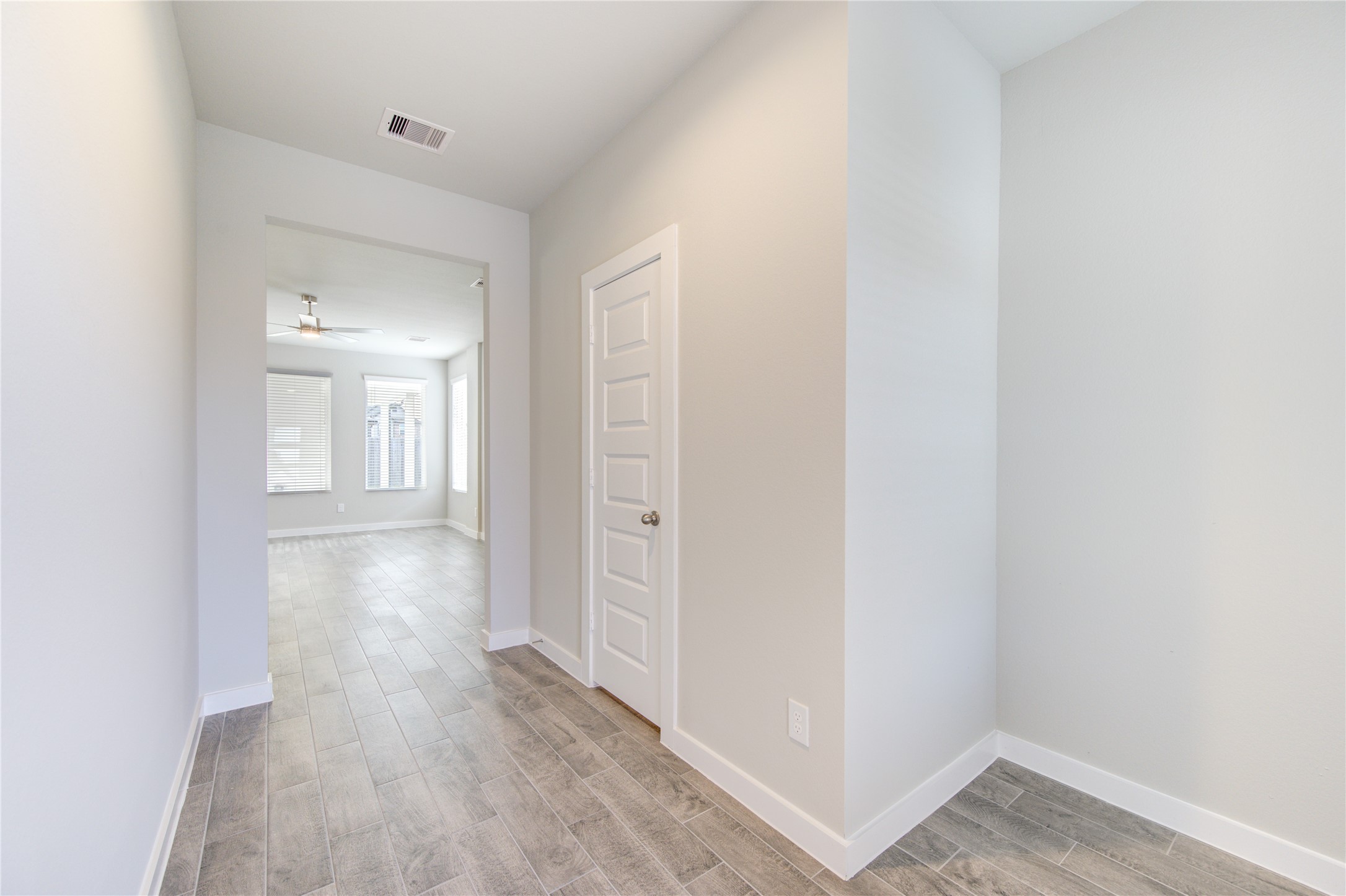 2623 Finley Lane Rosenberg, TX 77471 - Photo 6 of 49 a view of hallway with wooden floor