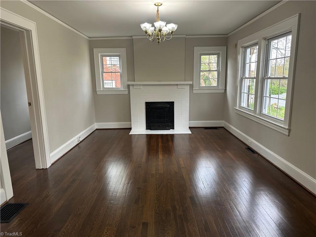5418 Old Rural Hall Road Winston-Salem, NC 27105 - Photo 20 of 36 Living room