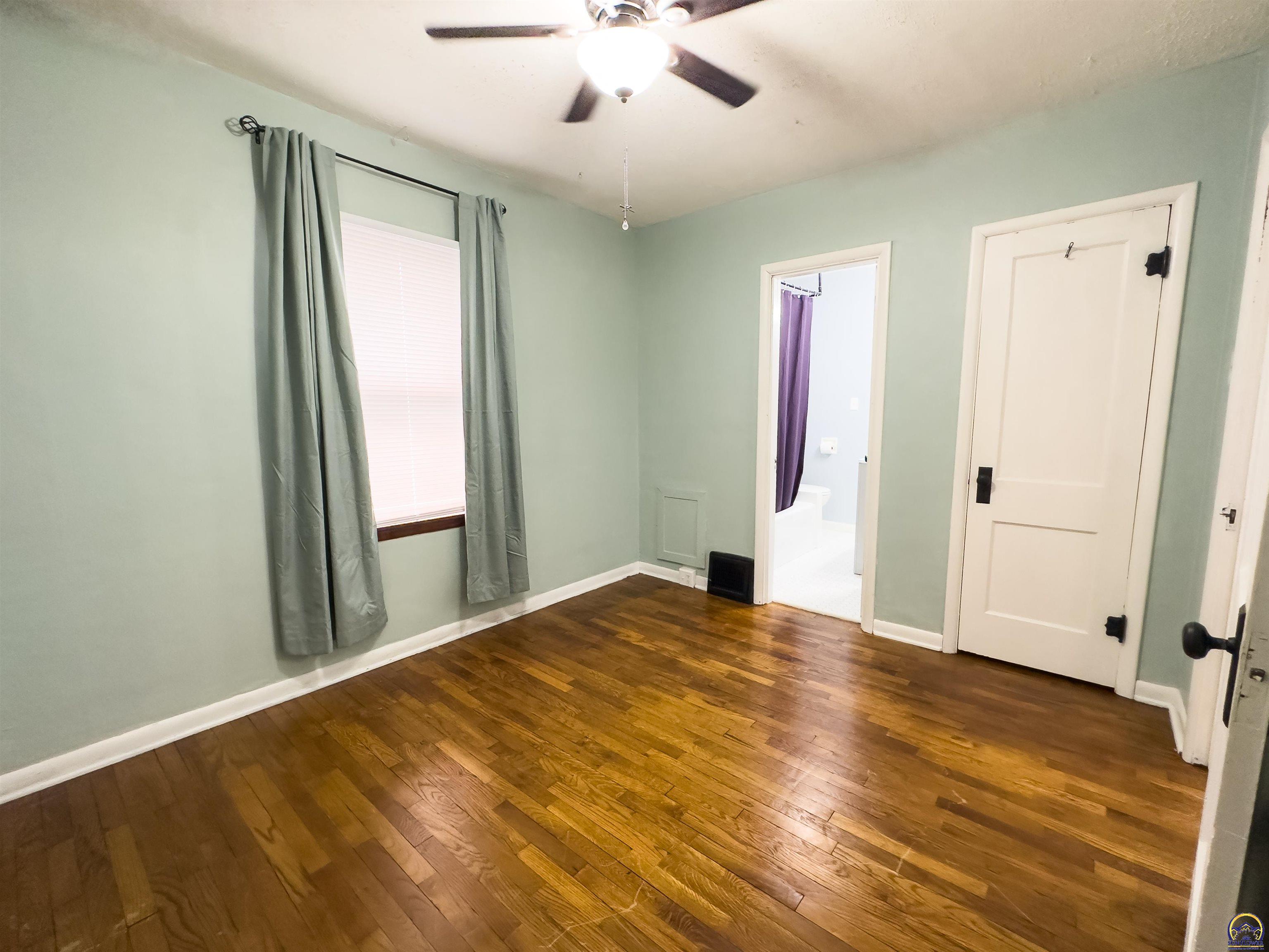 1164 Southwest MacVicar Avenue Topeka, KS 66604 - Photo 11 of 24