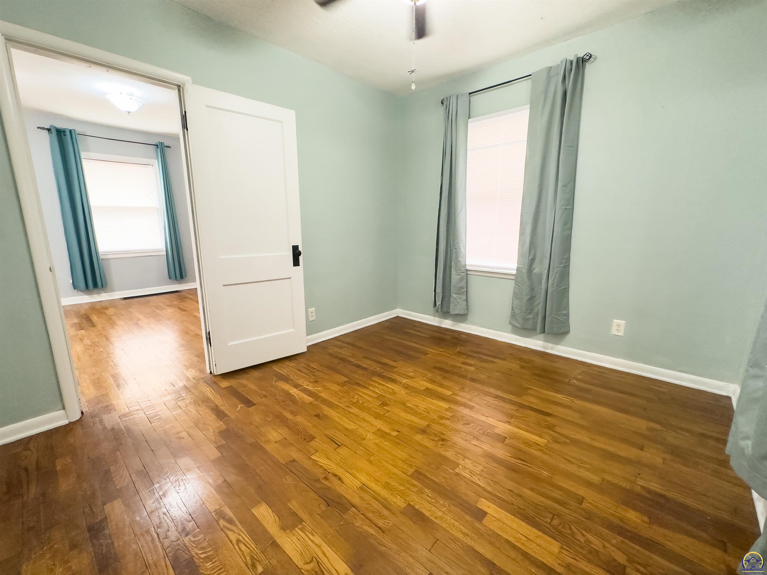 1164 Southwest MacVicar Avenue Topeka, KS 66604 - Photo 12 of 24