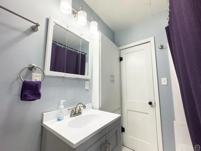 $154,995 | 1164 Southwest MacVicar Avenue, Topeka, KS 66604