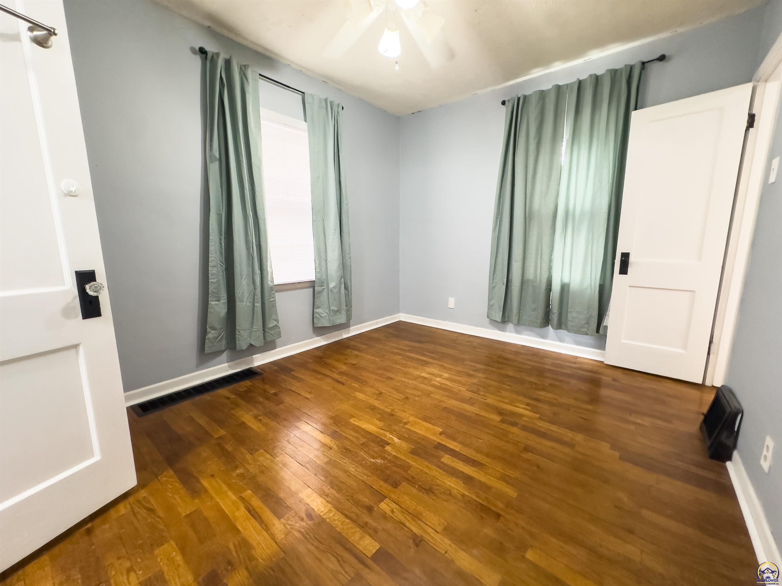 1164 Southwest MacVicar Avenue Topeka, KS 66604 - Photo 17 of 24