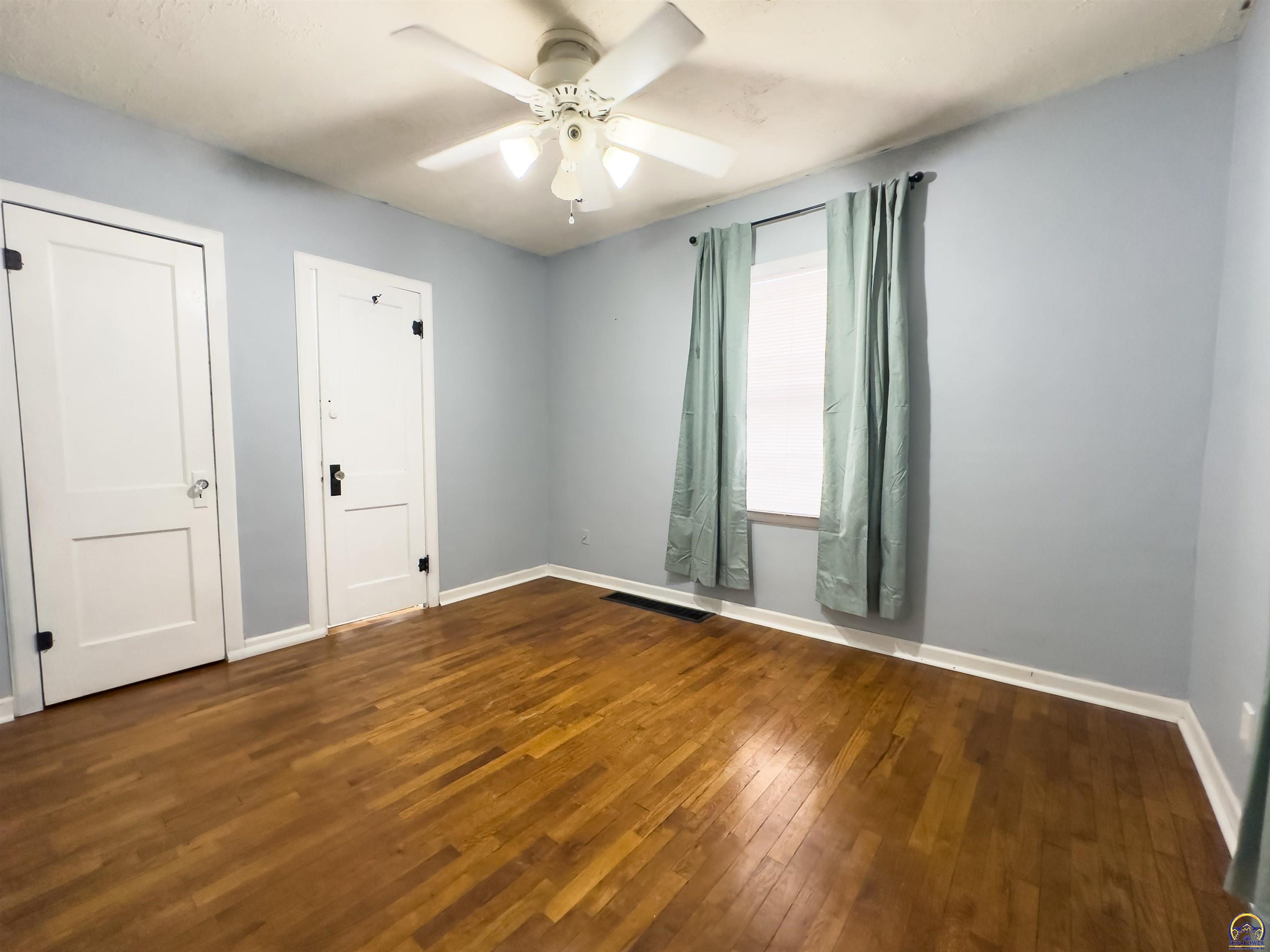 1164 Southwest MacVicar Avenue Topeka, KS 66604 - Photo 19 of 24