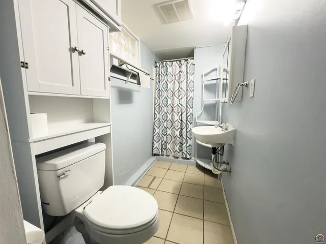 $154,995 | 1164 Southwest MacVicar Avenue, Topeka, KS 66604