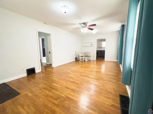 $154,995 | 1164 Southwest MacVicar Avenue, Topeka, KS 66604