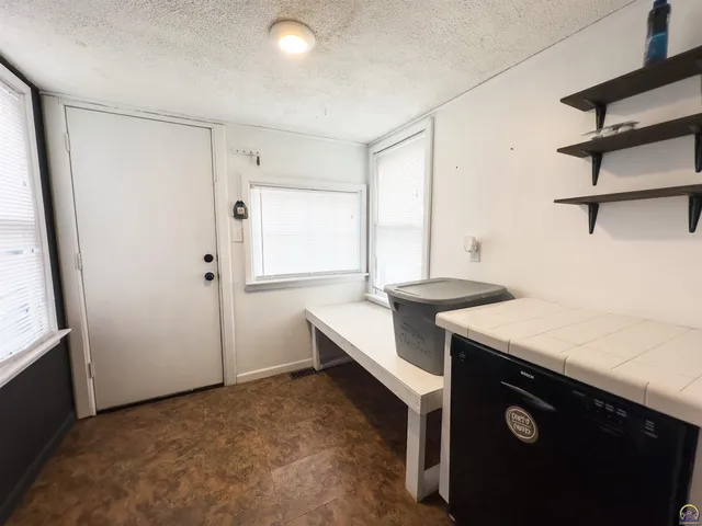 $154,995 | 1164 Southwest MacVicar Avenue, Topeka, KS 66604