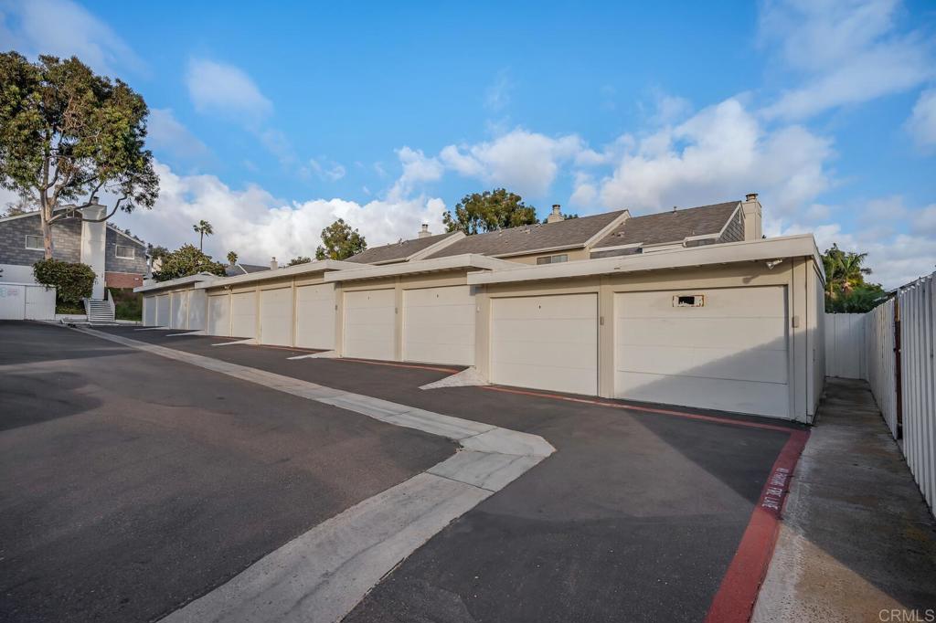 851 Del Mar Downs Road, Unit E Solana Beach, CA 92075 - Photo 20 of 22