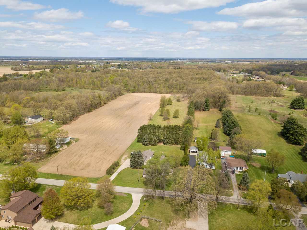 2588 Sharp Road Adrian, MI 49221 - Photo 29 of 32 50009297-28.JPG