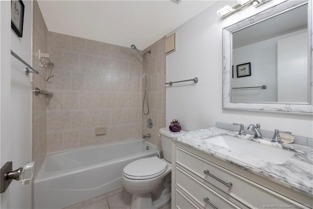 5313 Southeast Miles Grant Road, Unit K107 Stuart, FL 34997 - Photo 17 of 29 Gallery Image 17