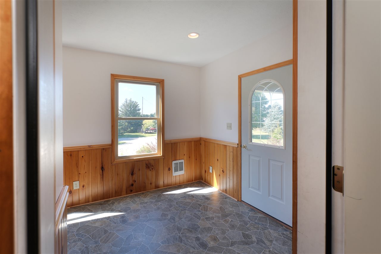 13723 South Bugai Road Traverse City, MI 49684 - Photo 6 of 32 1879641-5.JPG