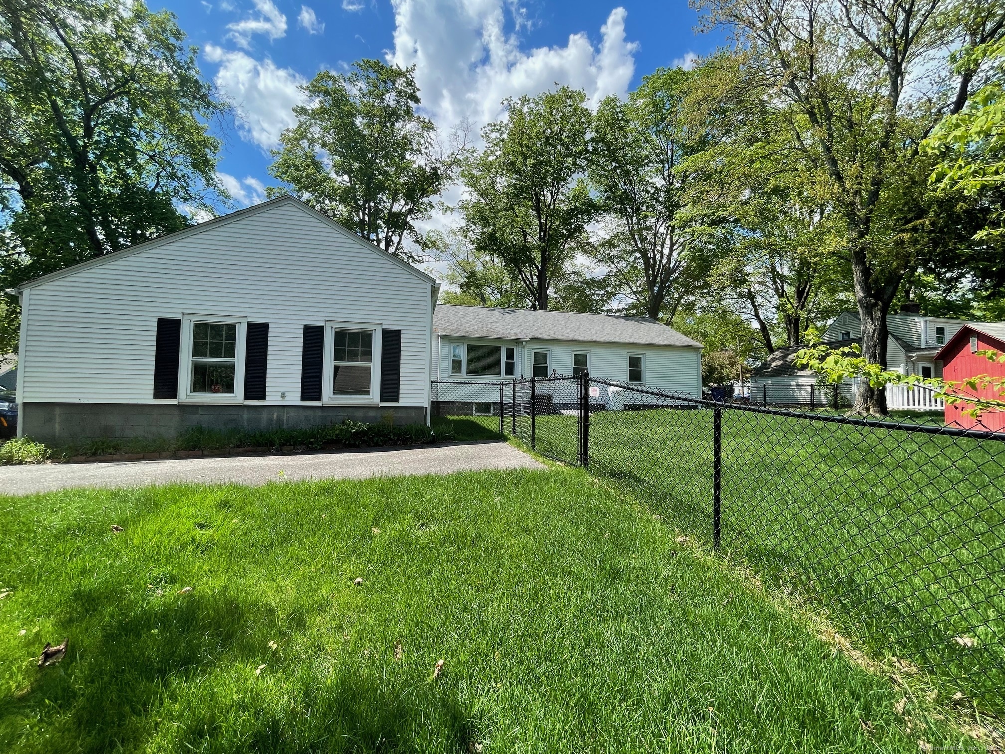 2 Robert Street Somers, CT 06071 - Photo 3 of 12